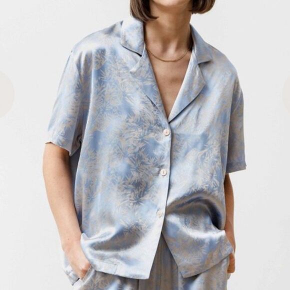 PRIORY Bowling Shirt in Fancy Firework Blue M/L - Picture 3 of 4